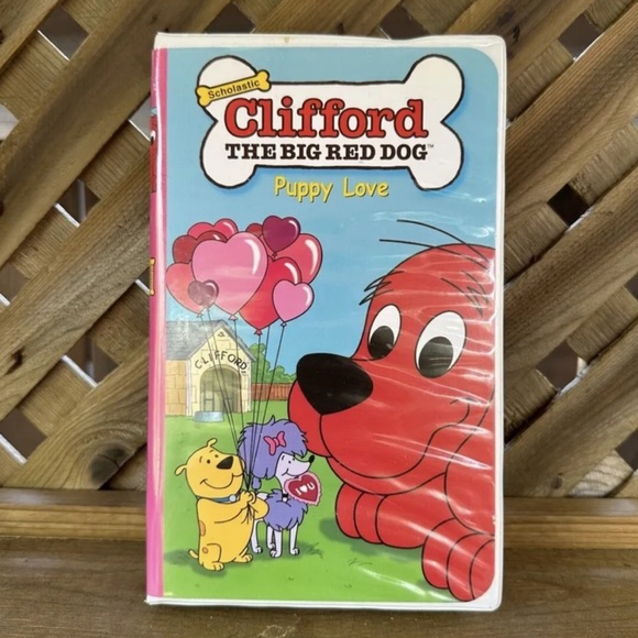 VHS Clifford The Big Red Dog
Movie - Puppy Love - Scholastic - Picture 2 of 9